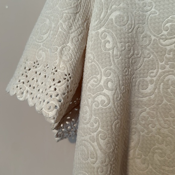 5/$25 will bundle Creamy laser cut short sleeve top with jacquard detail - Picture 3 of 5